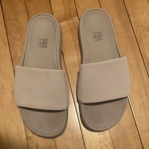Lululemon restfeel slides pink size 9